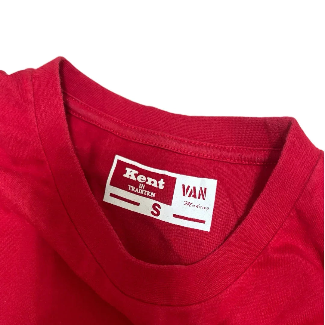 Leox Hub Kent in Tradition classic red t-shirt featuring traditional chest logo detail